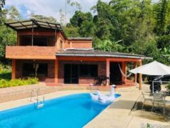 ALQUILER HERMOSA FINCA TIPO CHALET EN TENA/CUND EQUIPADA - Tena, Cundinamarca의 핀카